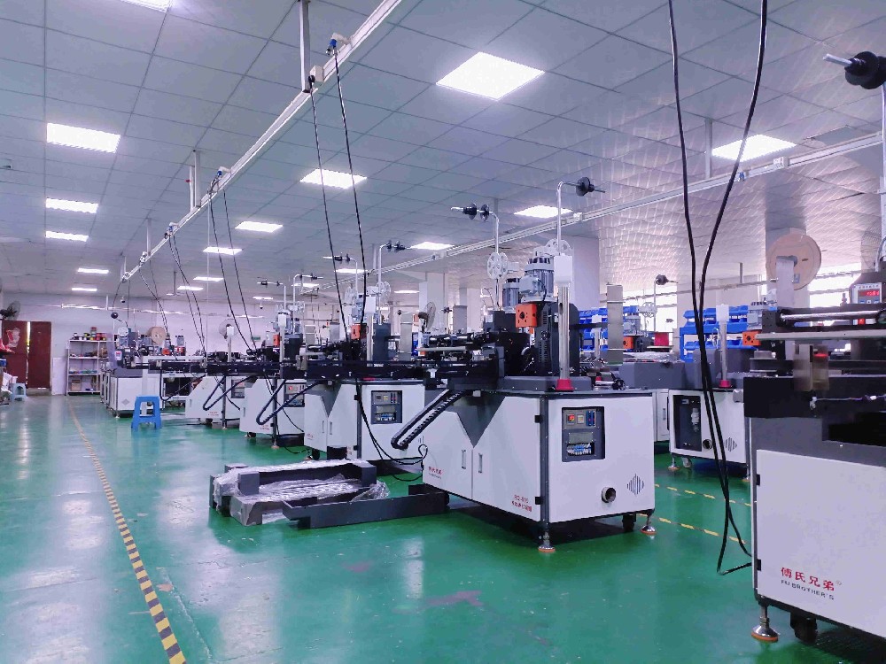 全自動(dòng)端子機(jī),全自動(dòng)刺破式壓接機(jī),全自動(dòng)雙頭沾錫機(jī) 全自動(dòng)端子機(jī),全自動(dòng)刺破式壓接機(jī),全自動(dòng)雙頭沾錫機(jī)